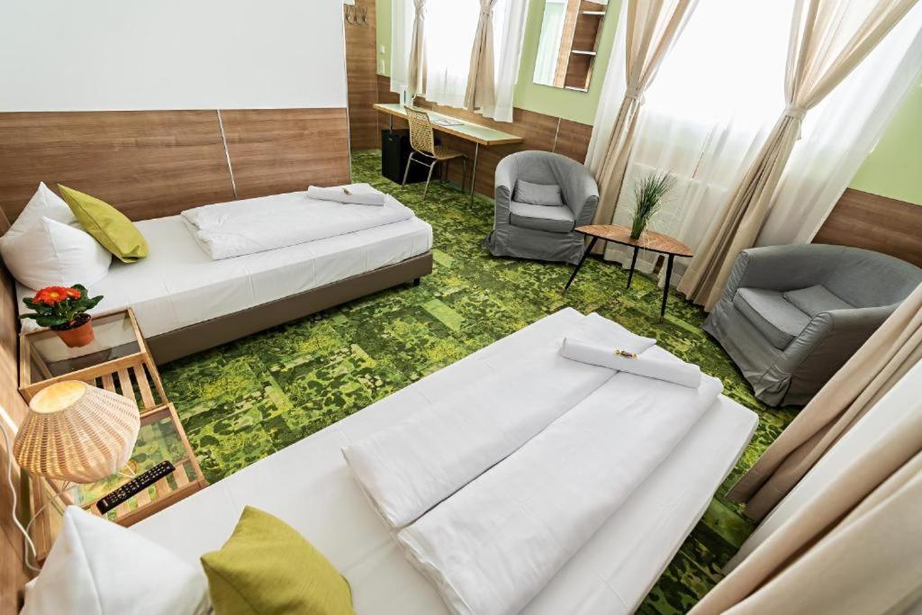 24Seven Apartments - Self Check-In Altdorf  Bagian luar foto