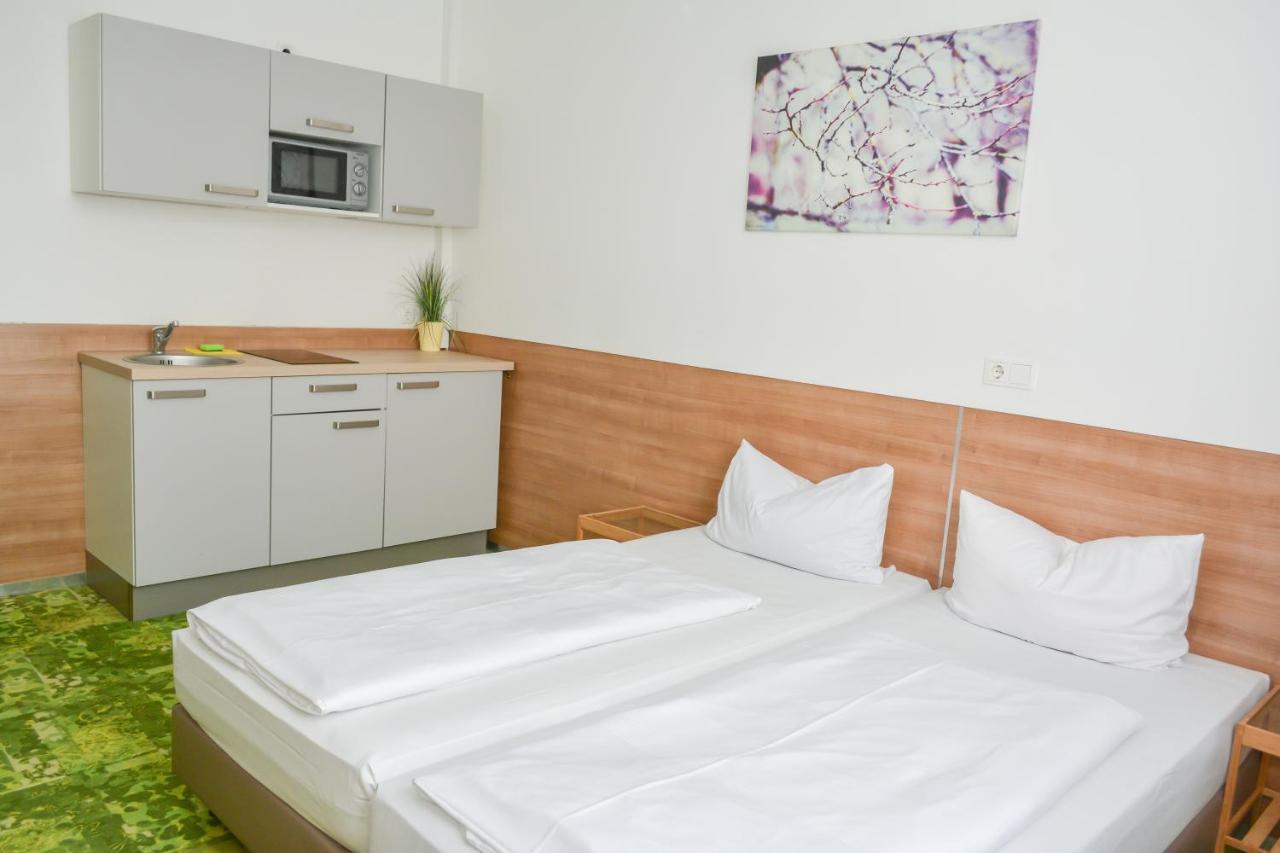 24Seven Apartments - Self Check-In Altdorf  Bagian luar foto