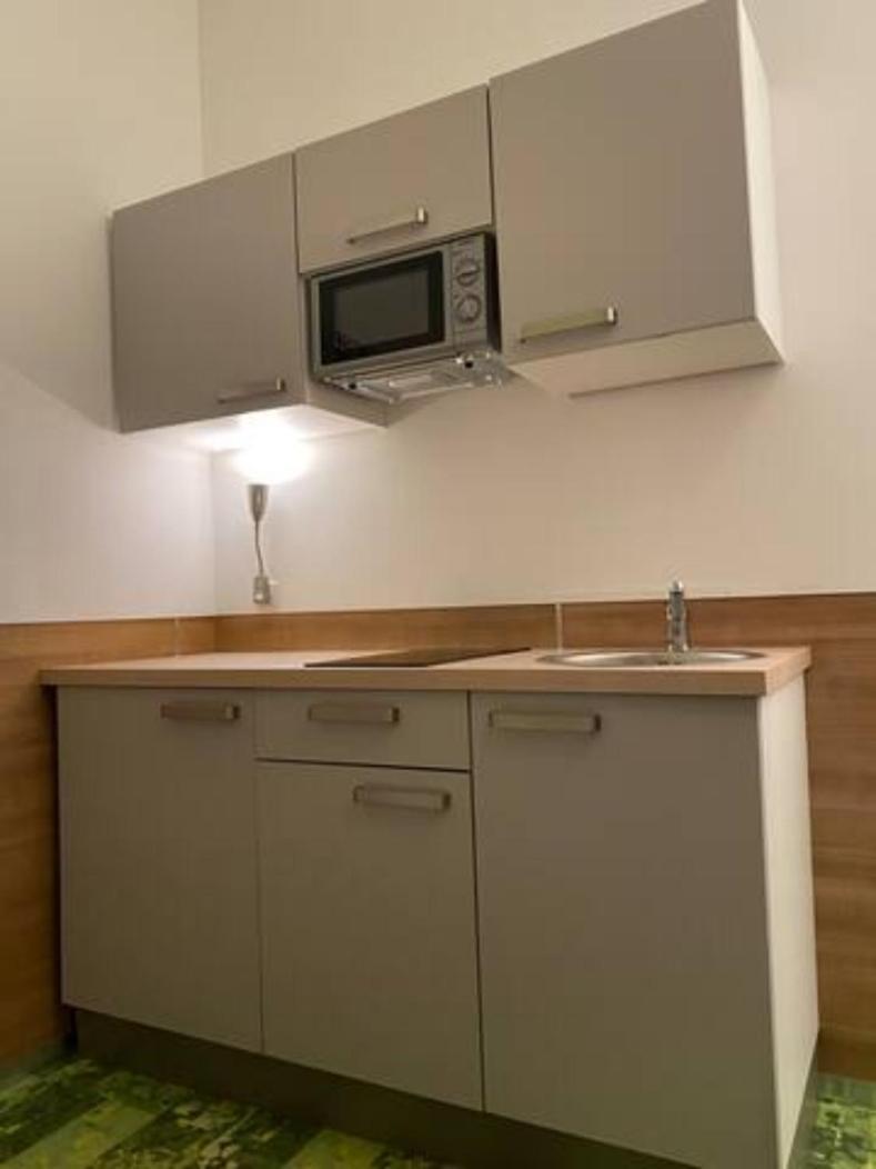 24Seven Apartments - Self Check-In Altdorf  Bagian luar foto